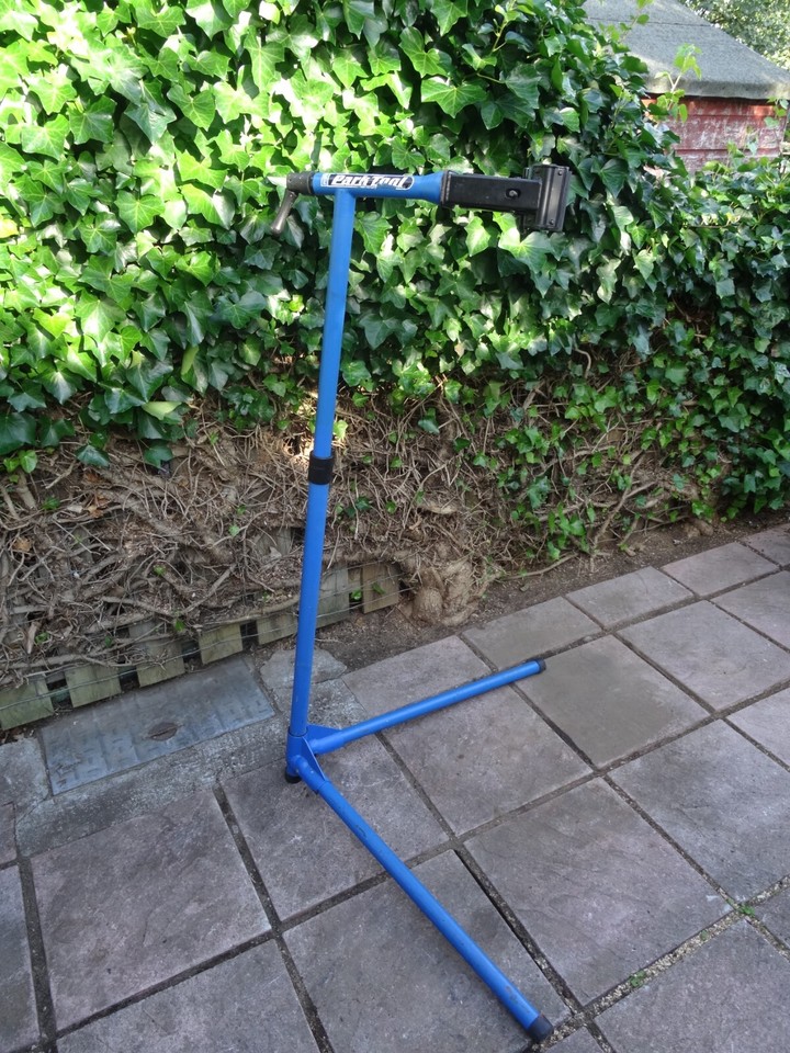 bike stand for working on bike