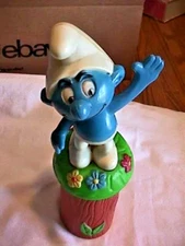 VINTAGE 1983 BLUE SMURF FIGURE SUCTION CUP WORKS GOOD