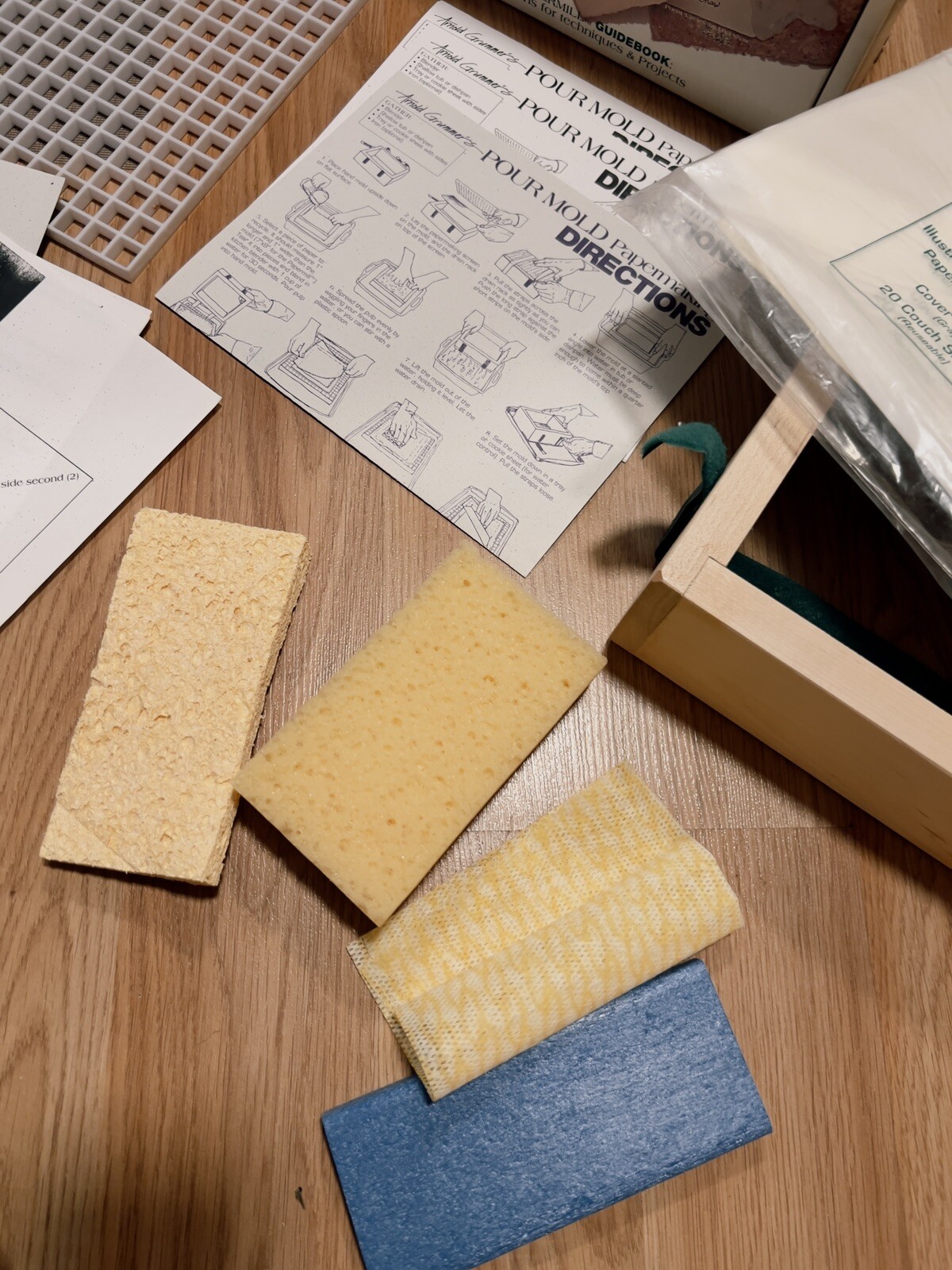 Vintage Arnold Grummers Papermill Papermaking Kit Crafts Cards