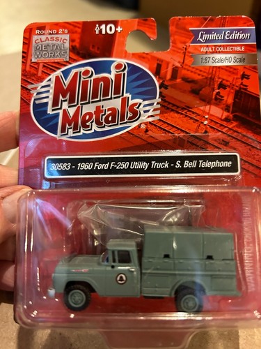 C.M.W. Camión utilitario Ford F-250 1960 mini metales #30583 "teléfono S.Bell" 1:87 | Zustand: New