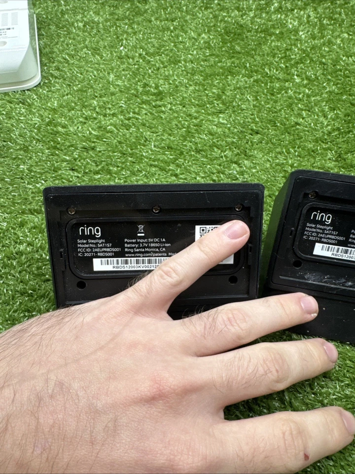 Ring Solar-Powered Outdoor Motion-Sensor Security Light - Black.   19 - Image 4 of 4