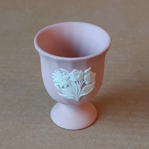 Wedgwood PINK Jasper FLORAL Twisted EGG CUP