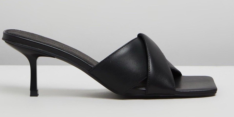 MANNING CARTELL Worn Once Black ‘Instant Gratification’ Square Mule Mid-heel 40