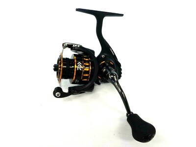 Daiwa BG 2000 Black and Gold Saltwater Spinning Reel BG2000 - NEW