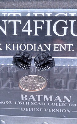 Hot Toys MMS693 DC 1989 BATMAN 1/6 action Figure's 2 Fisted Hands Only 