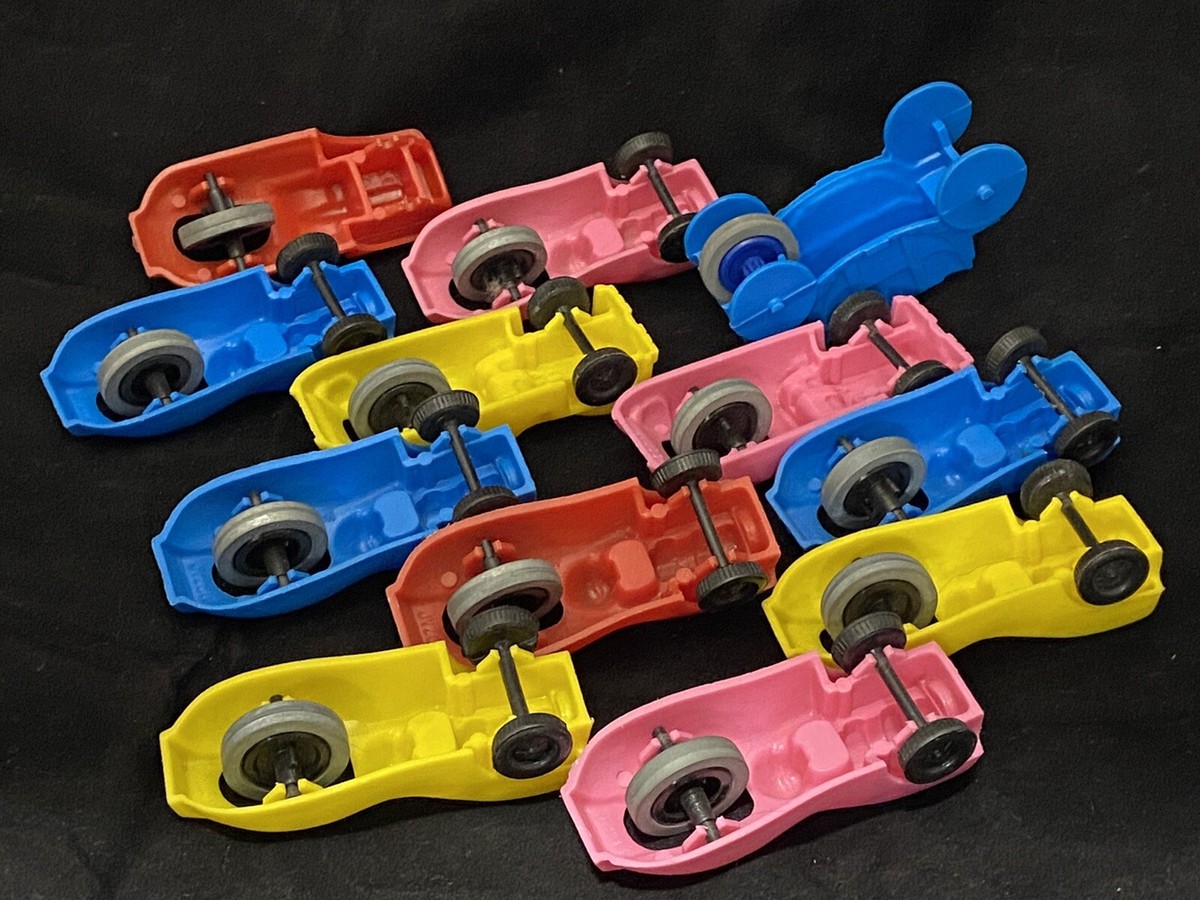 12 Big Slick Gyro Captain Crunch Cereal Zip Strip Racers Plastic