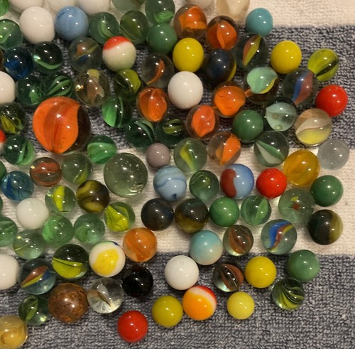 Vintage marbles Lot of over 200,swirls,slags,cats eyes,different sizes ,colors - Picture 4 of 10