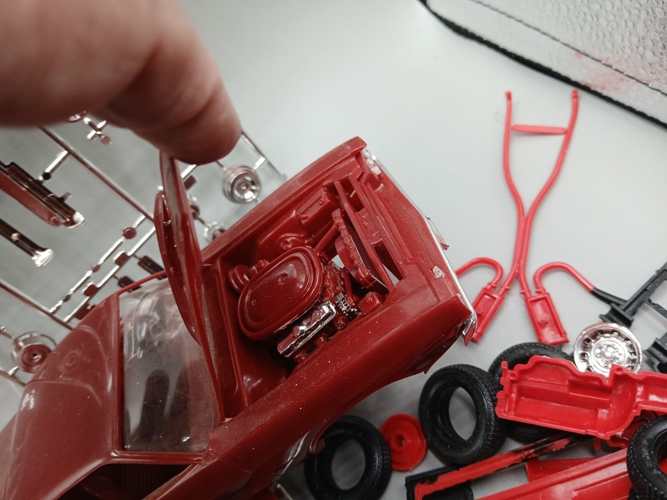 AMT Revell monogram 1/24 1/25 Dodge Challenger Junkyard Plastic Model