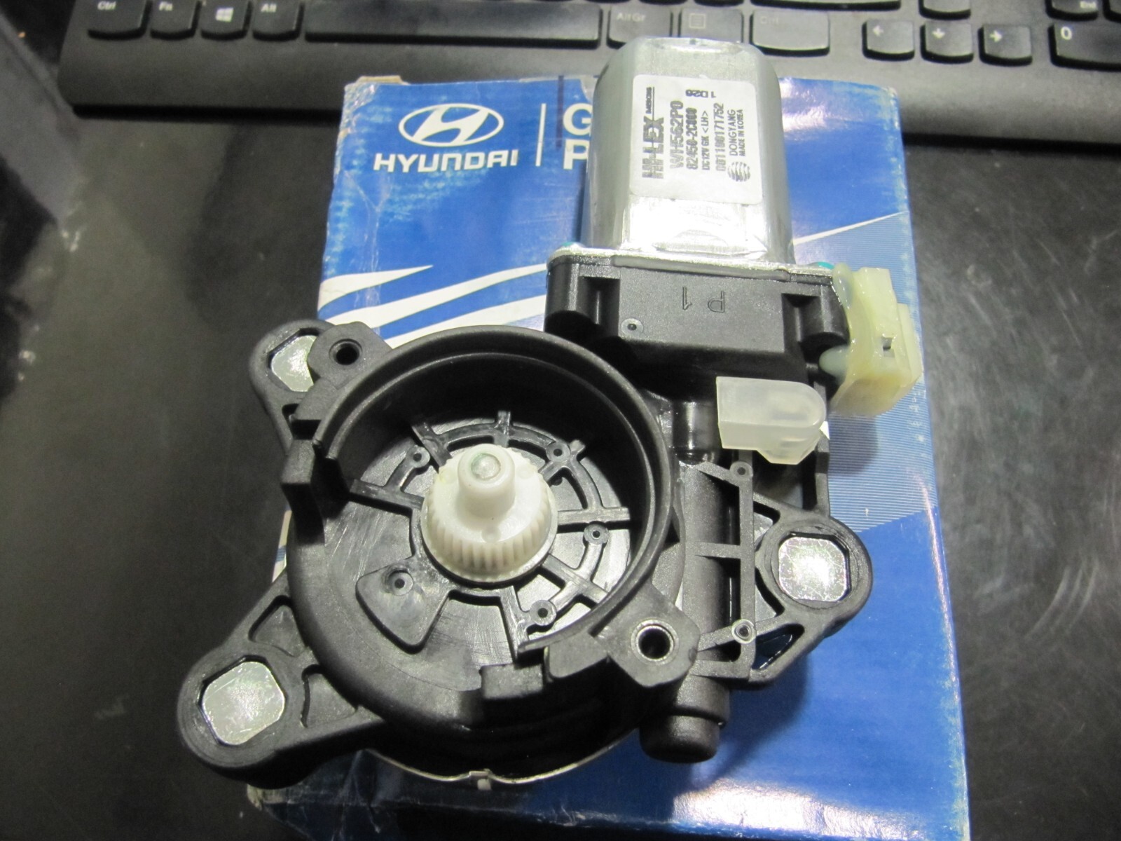 HYUNDAI COUPE 01-09 LEFT N/S POWER WINDOW MOTOR PASSENGER 824502-C000 GENUINE