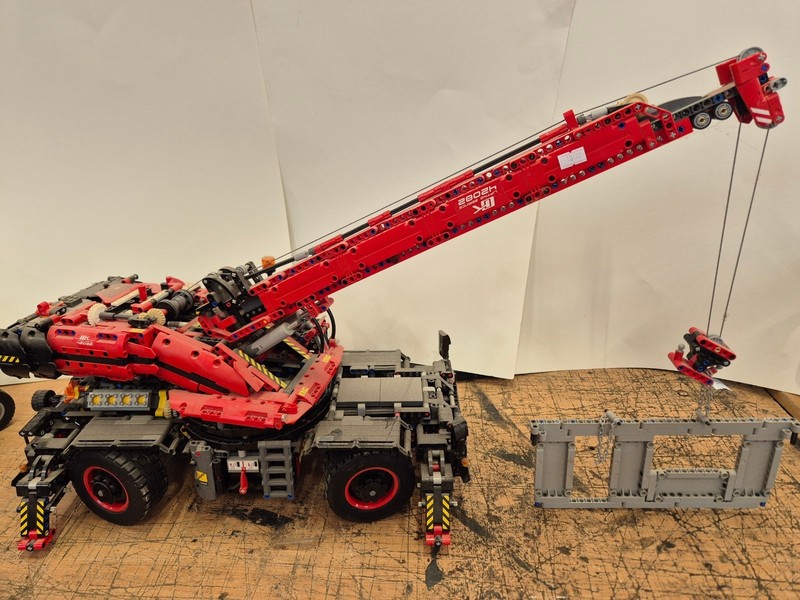lego 42082 technic rough terrain crane 99% complete  instructions included