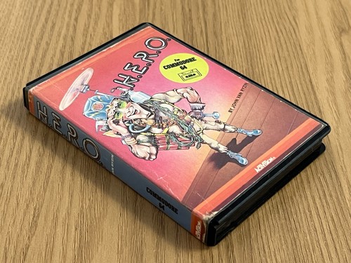 Activision HERO H.E.R.O. Commodore 64 cassette fonctionnelle -👽👾idée cadeau rétro👾👽 - Photo 11/24
