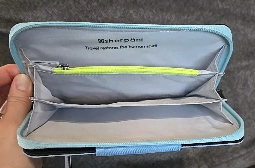 Sherpani Maui Azul Tulum Cartera Nylon Cremallera Muñequera Cartera con Tarjetero Nuevo con Etiquetas Foto 4 de 4