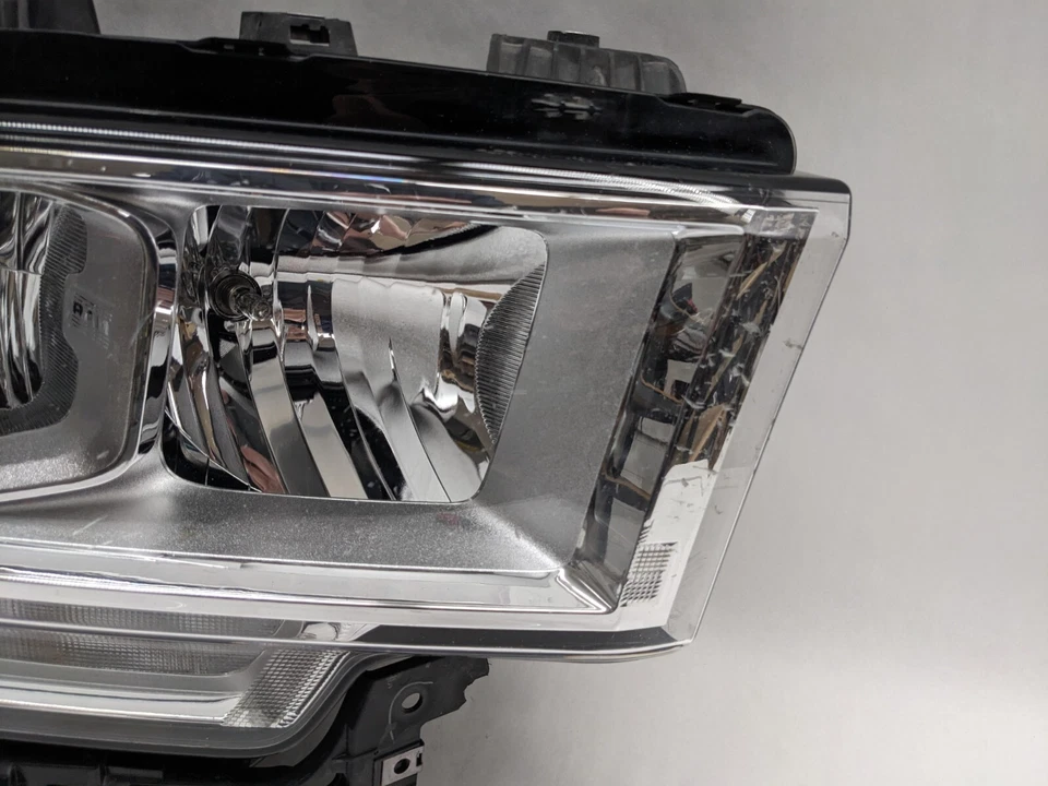 Faro halógeno derecho pasajero Ram 2500 3500 2019-2024 BG3 Foto 3 de 4