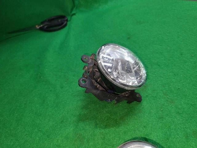 2013 Renault Fluence New SM3 LE Left Fog Light - Image 3 of 4