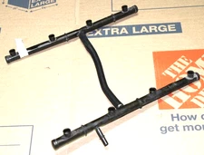 2003 - 2004  Dodge Ram 5.7L v8 injector FUEL rail  53031731af OEM f16