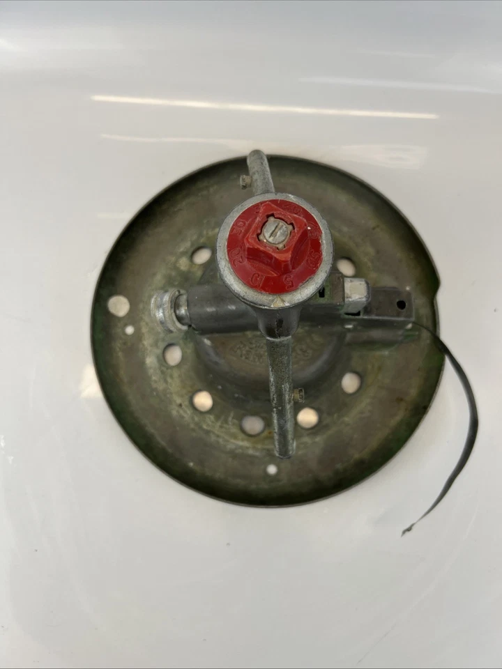 Винтажная 50-дюймовая втягивающая лента для газона Sunbeam Rain King K-20A на запчасти/ремонт - Изображение 2 из 4