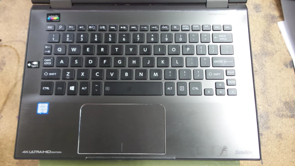 Toshiba Satellite Radius 12 P25W-C Convertible i7  8GB  250GB 12.5" | Windows 10 - Image 4 of 4