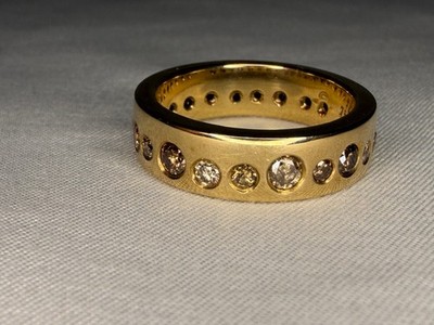Massiver Brillant-Bandring  Sternenhimmel    750/18K Gelbgold   Design-Klassiker