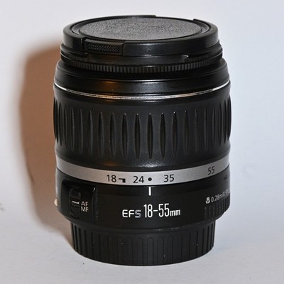Canon EF-S 18-55mm 1:3.5-5.6 II APS-C Zoomobjektiv / Sehr Gut