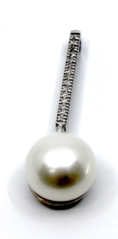 Colgante delicado de oro blanco macizo de 14 k con perlas naturales y diamantes línea de gota Foto 2 de 4