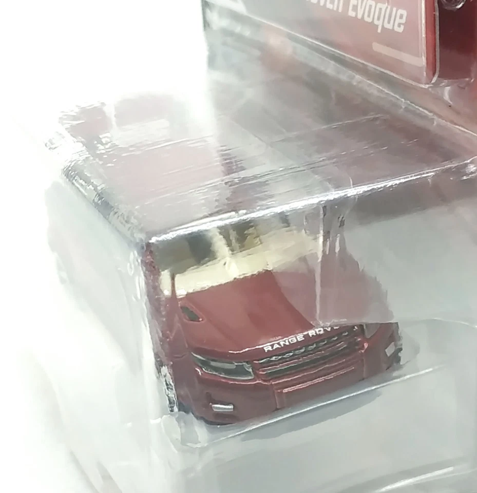 Majorette Range Rover Evoque Dark Red 1:59 (3") Package with Card - Image 3 of 4