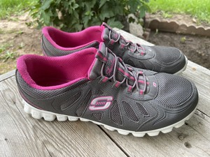 tenis feminino skechers memory foam