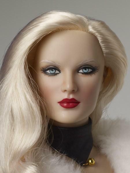Tonner Marvel BLACK CAT 16