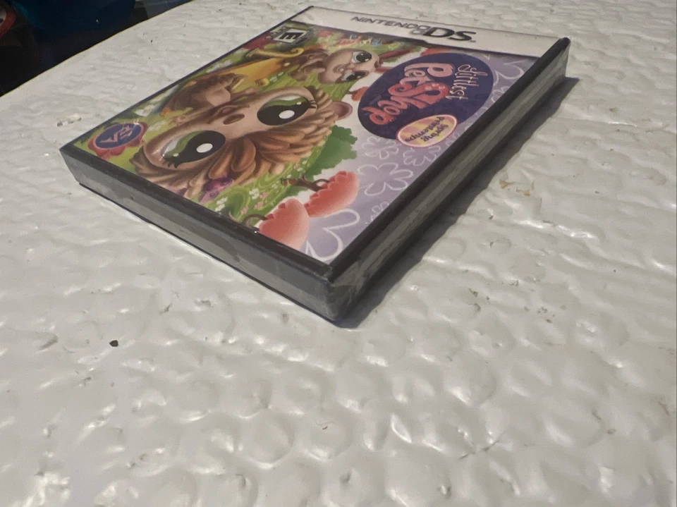 Littlest Pet Shop: Spring Brand New (Nintendo DS, 2009) Factory Sealed - Image 4 of 4