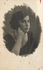 #20158 Turkey or Greece 1930s. Woman. Photo PC size