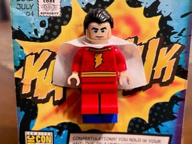 LEGO DC SHAZAM MINI FIGURE 2012 SDCC VERY RARE!