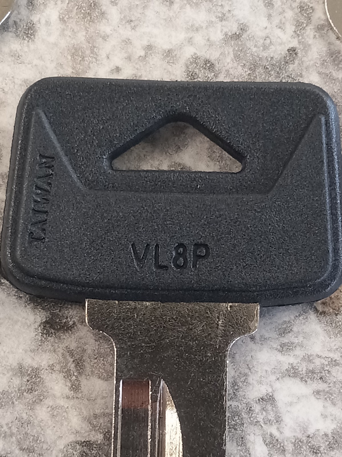 LOT of 5 VL8-P Auto Key Blanks Uncut Plastic Cap Blank Fits Volvo Cars