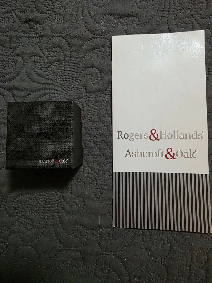 Hermoso conjunto de anillos de boda de diamantes genuinos tamaño 10, 10kw de Ashcroft y roble Foto 4 de 4