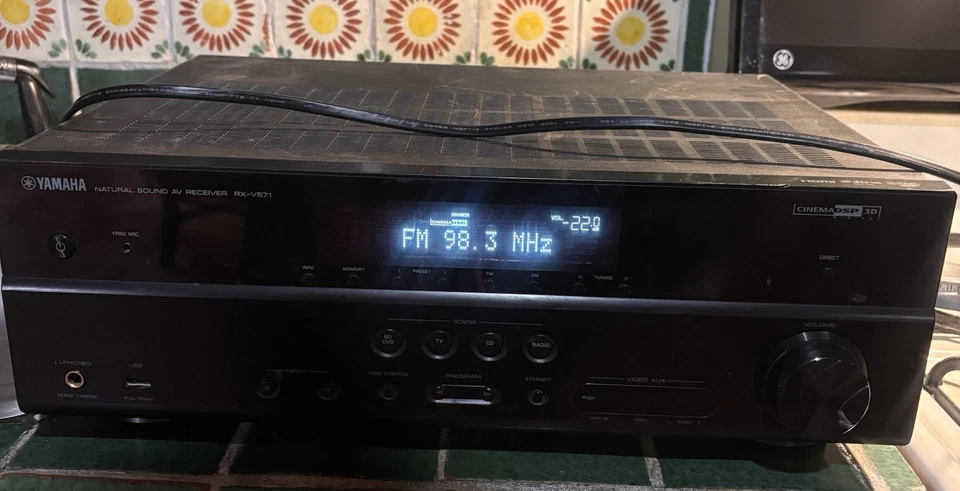 Yamaha RX-V571 - 7.1 Ch HDMI Home Theater Surround Sound Receiver Stereo System - Image 4 of 4