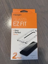 Spigen iPhone 11 / XR GLAStR EZ Fit Tempered ...