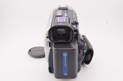 NEAR MINT Sony DCR-TRV17 Digital Handycam Mini DV Camcorder Video Camera JAPAN - Picture 8 of 16