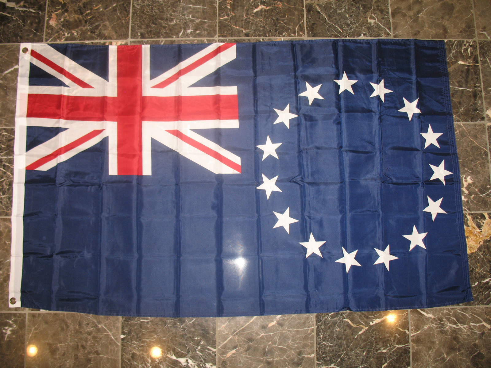 Lot De 25 Drapeaux Portables Nouvelle-Zélande - Drapeaux à Main 14x21 Cm Avec Tige - Décoration NZ