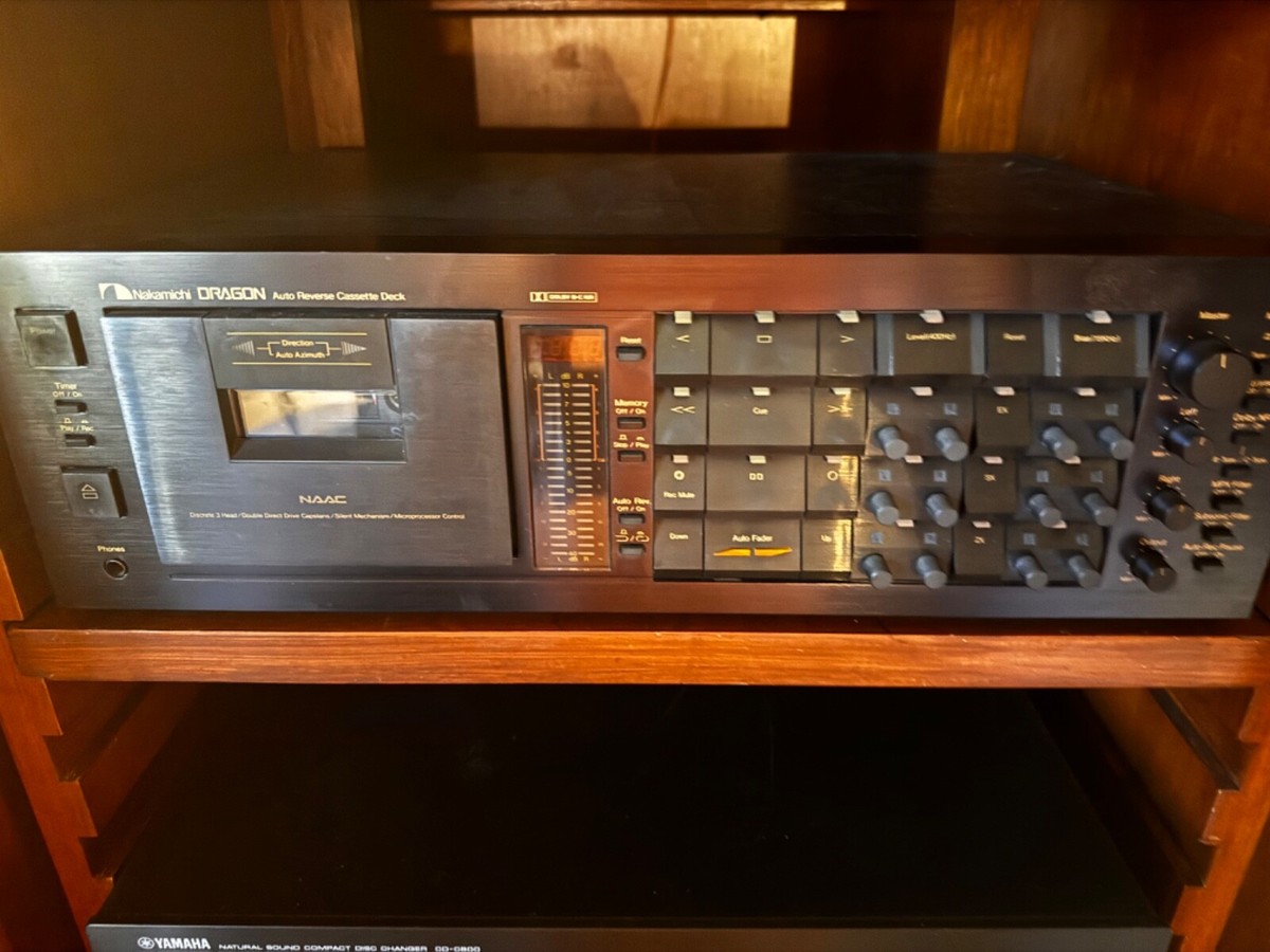NAKAMICHI DRAGON Auto Reverse Cassette Deck. Mint Condition NAKAMICHI DRAGON Auto Reverse Cassette Deck. Mint Condition
