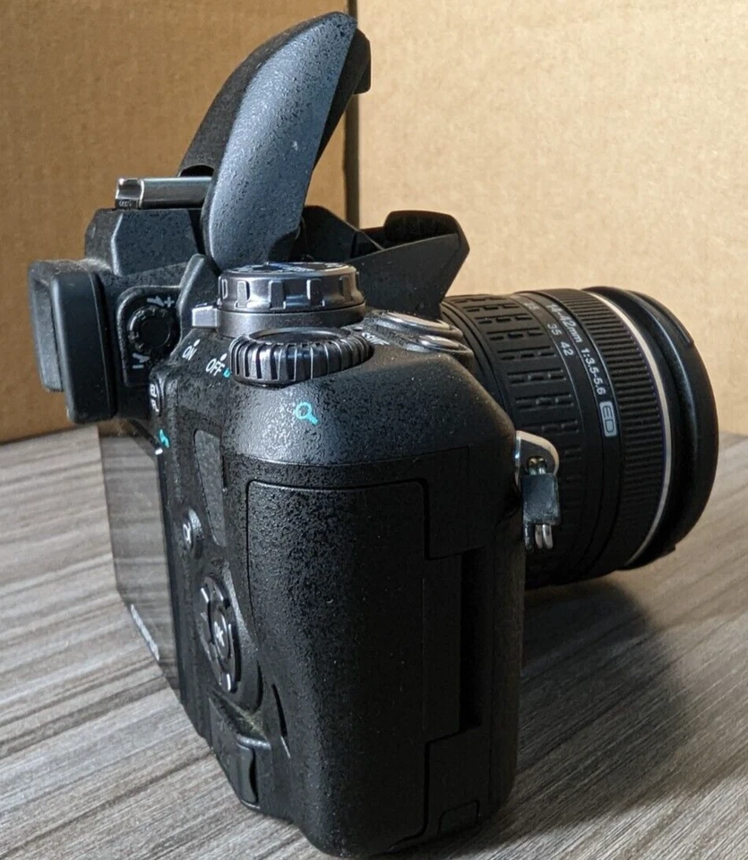 Cámara digital Olympus EVOLT E-410 10,0 MP 4/3 DSLR con tarjeta CF de 2 GB Foto 3 de 4