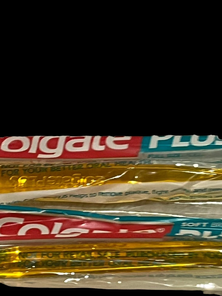 Vtg 2 Colgate Plus Toothbrush Diamond Full Head Soft Bristle Yellow - Image 3 of 4