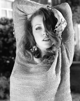 KATIE CASSIDY 8x10 PHOTO *