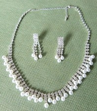 NECKLACE & EARRINGS SET Silver Tone Chain w /Rhinestones & White Pearls #172212