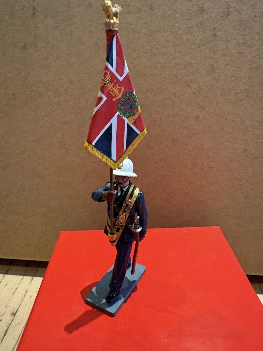 Japanese Officer with Sword Drawn figurines et collections