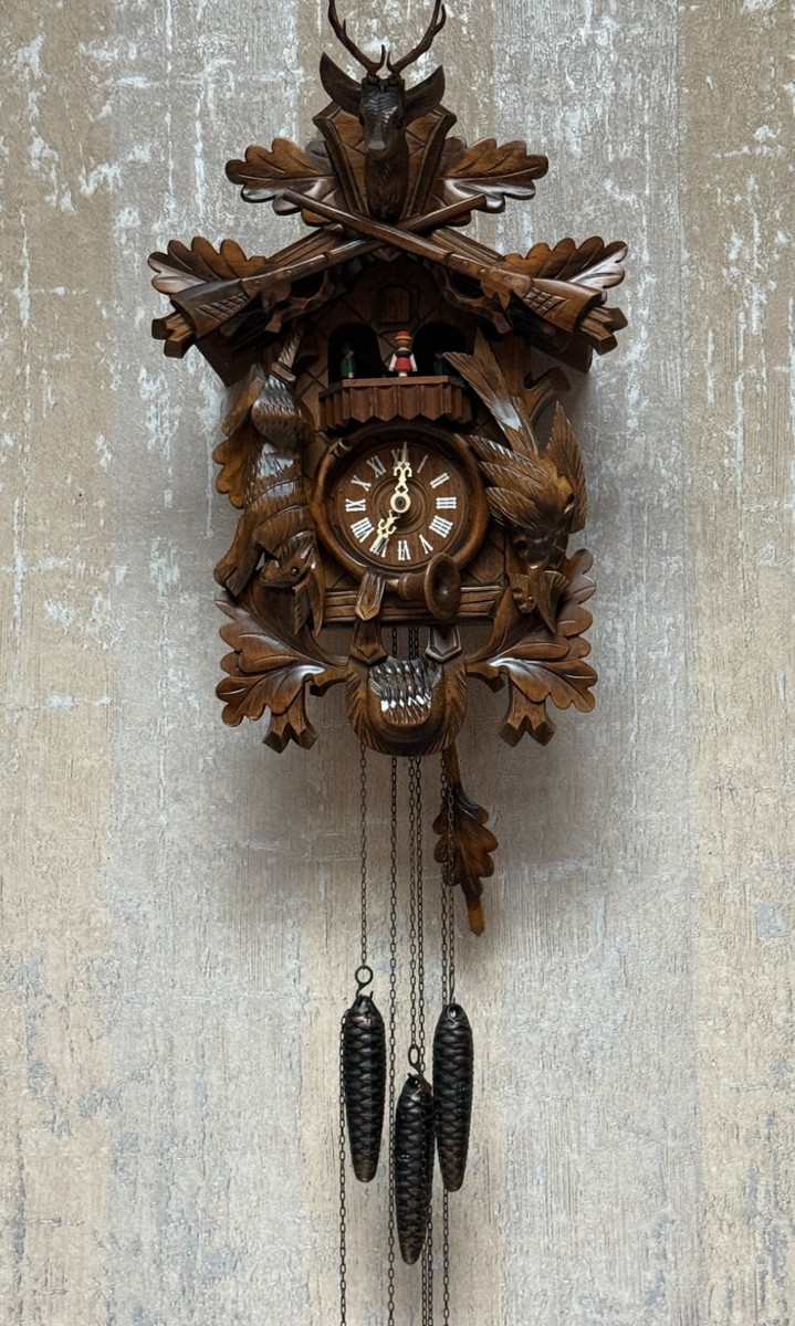 Vit Black Forest Musical Cuckoo Clock Hunter Theme Deer Guns Swiss