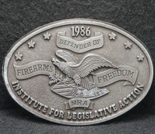 XB07137 VINTAGE 1986  FIREARMS FREEDOM DEFENDER OF NRA  GUN RIGHTS BELT BUCKLE