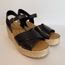Sandali Born Moriah Wms 9 neri cinturino alla caviglia zeppa tacco BR0057903