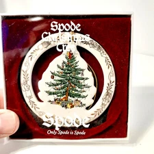 Spode Porcelain Pierced Christmas Tree Ornament   with Box 3" diameter