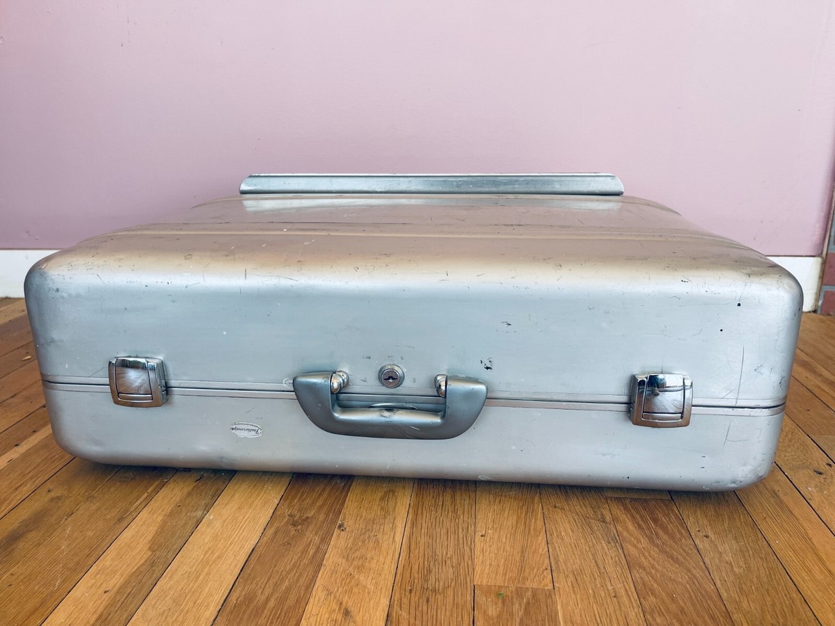 Vintage Zero Halliburton Aluminum Briefcase Case Suitcase 9 Vintage Zero Halliburton Aluminum Briefcase Case Suitcase 9