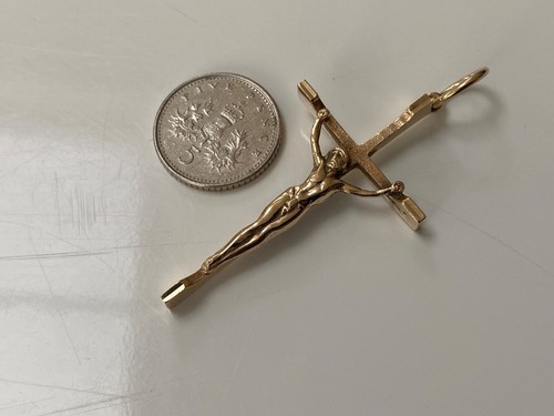 LARGE ish 9ct Yellow Gold Crucifix/ Cross Pendant 4.2 g Hallmarked - Picture 6 of 6