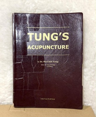 Tung's Acupuncture Book Dr Wei-Chieh Young Pre-Owned READ