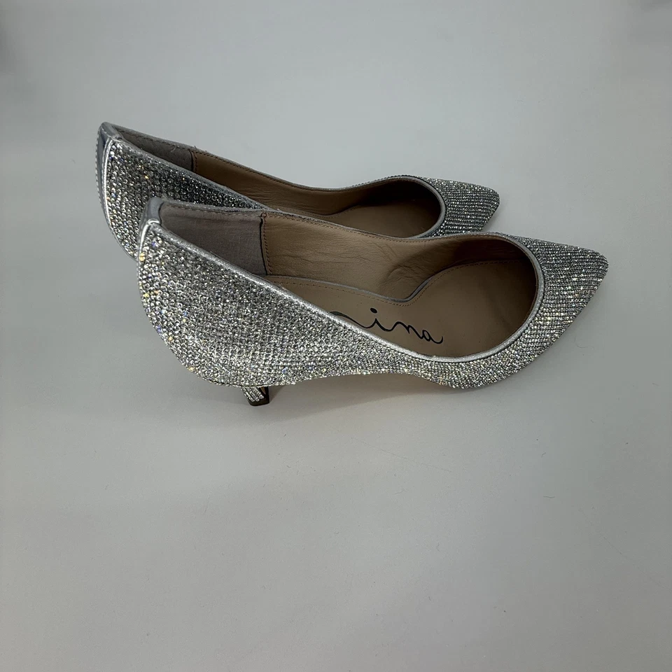 Zapatos de salón Nina para mujer talla 6,5 plateados estrás tacón de gatito punta puntiaguda Foto 3 de 4